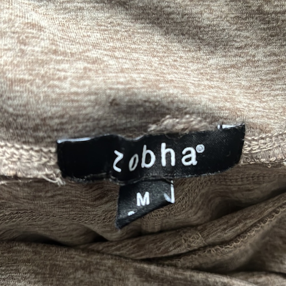 Zobha Shorts - Picture 4 of 4